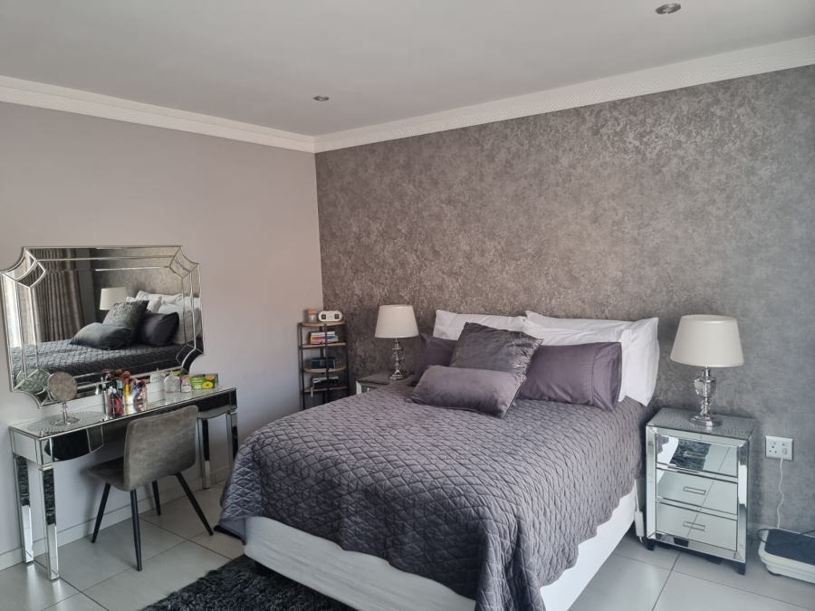 4 Bedroom Property for Sale in Rustenburg Central North West